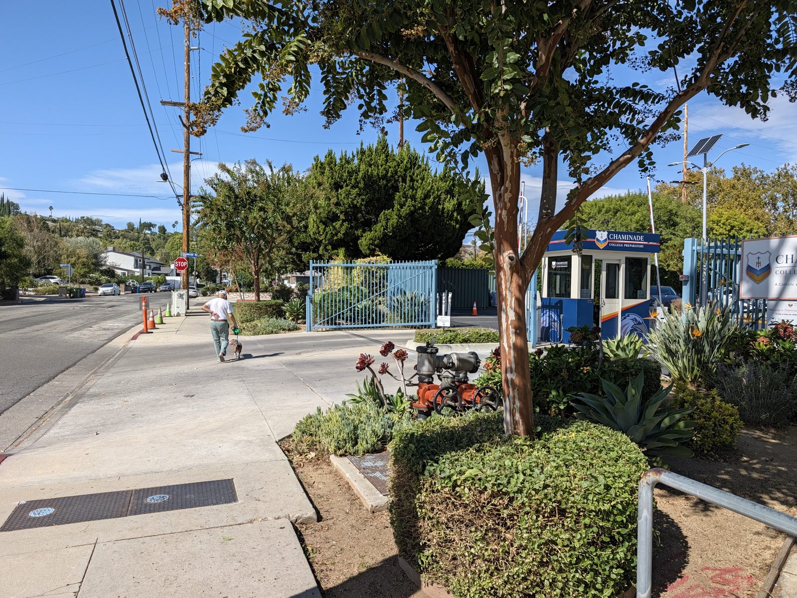 The school entrance on Chaminade Avenue. For a Saturday game the gate was open to drive in.